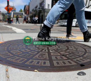 Perbedaan manhole cover jalan pedestrian dan sanitasi 1 360x320