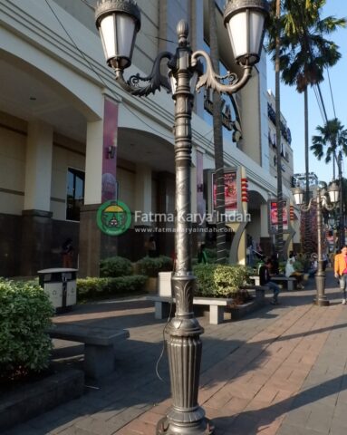 tiang-lampu-ambarukmo-plaza-1